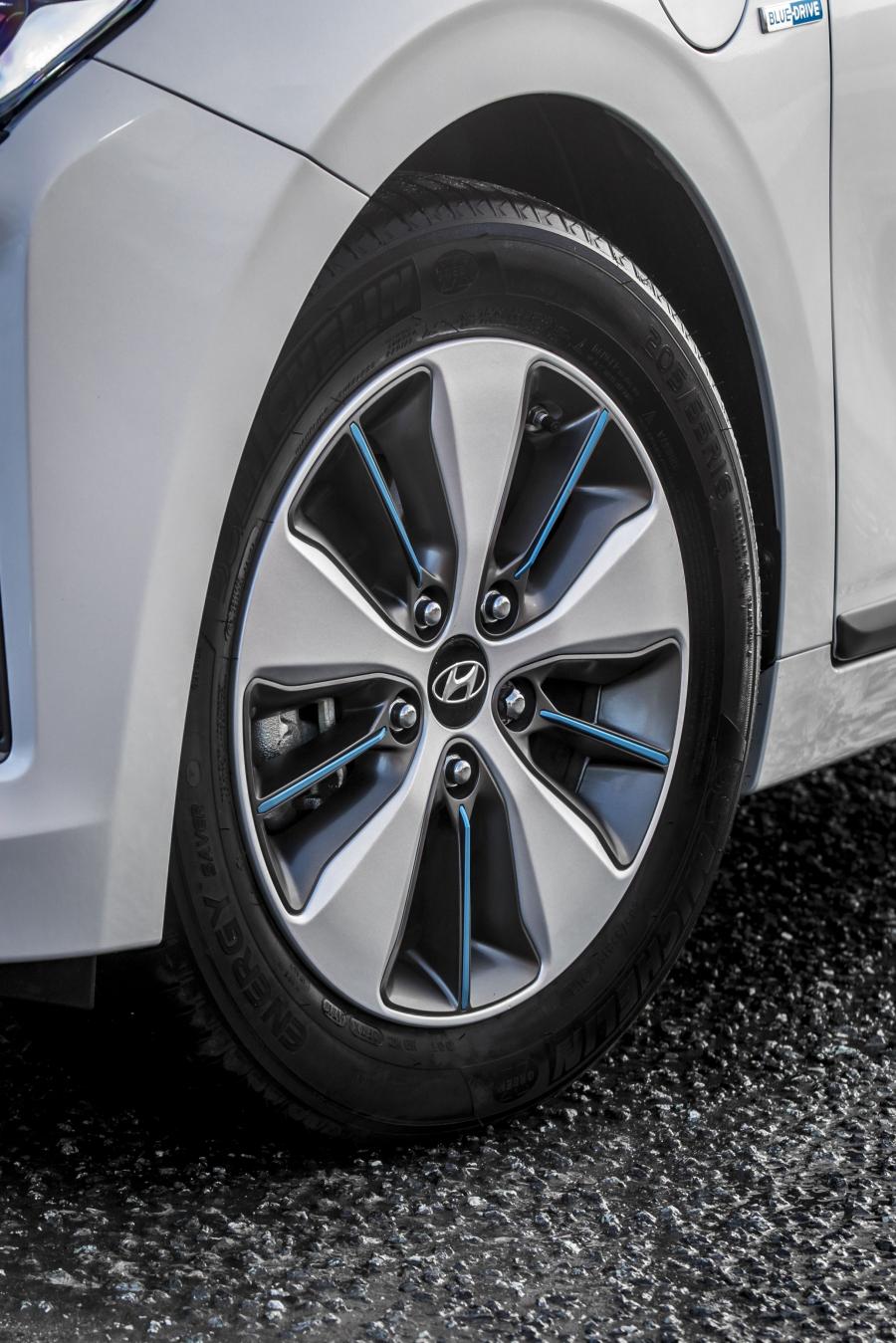 Колеса Hyundai IONIQ plug-in hybrid (AE) 2017 года  (UK) (фото 31 из 34)